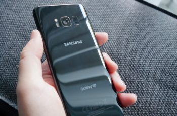 Samsung vendeu quase duas vezes mais smartphones que Apple no 3º trimestre
