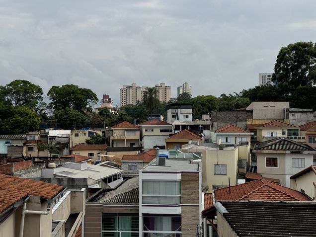 iPhone 15 Pro Max - Câmera principal com zoom de 2x