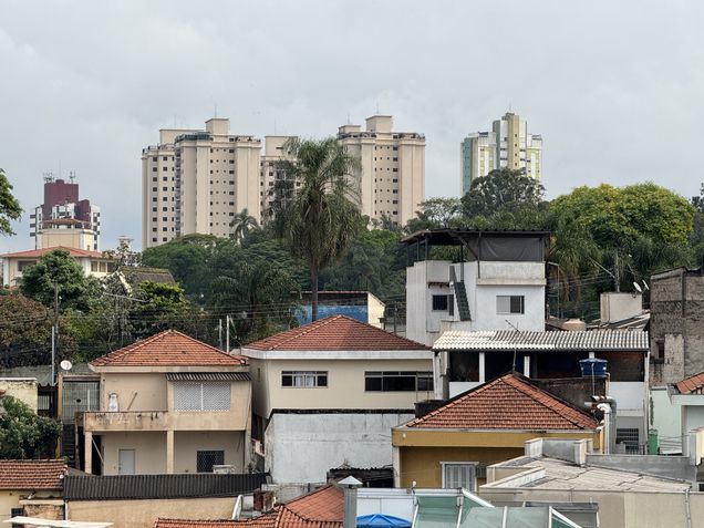 iPhone 15 Pro Max - Câmera telefoto com zoom 5x