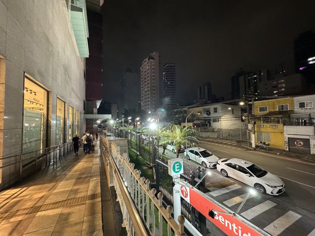 iPhone 15 Pro Max - Câmera principal