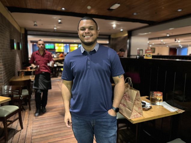 iPhone 15 Pro Max - Câmera principal em modo retrato