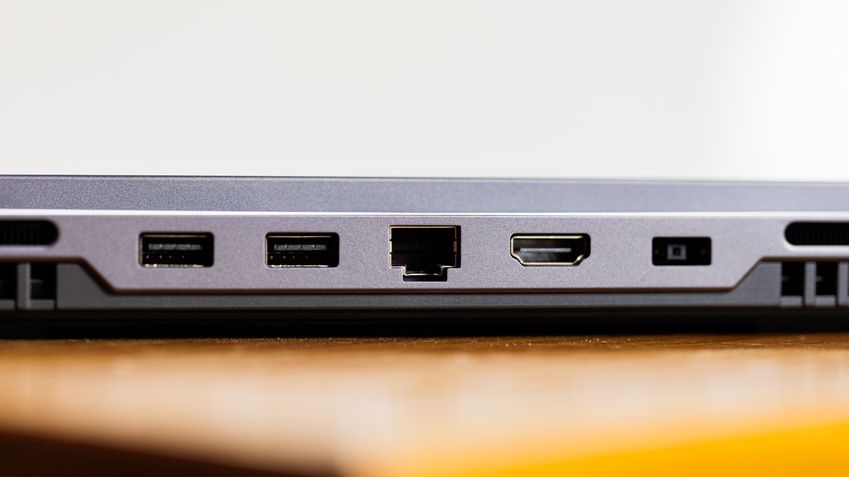 Legion Slim 5i Conectividade 8