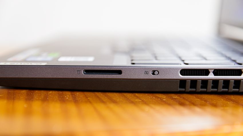 Legion Slim 5i Conectividade 2