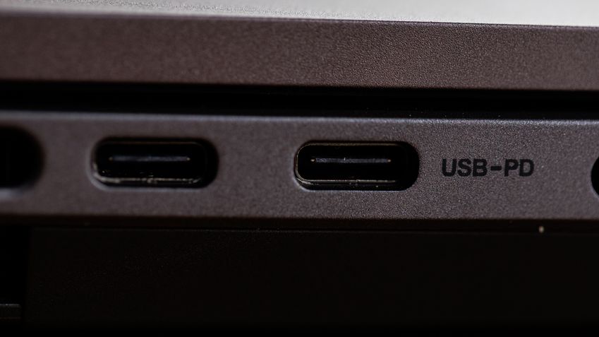 Legion Slim 5i Conectividade 1