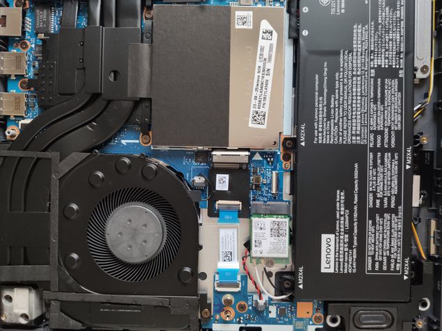 Lenovo Legion Slim 5i - Interior 5