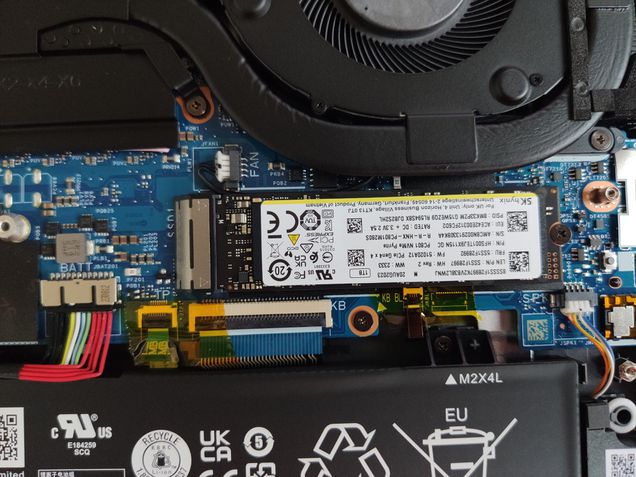 Lenovo Legion Slim 5i - Interior 9