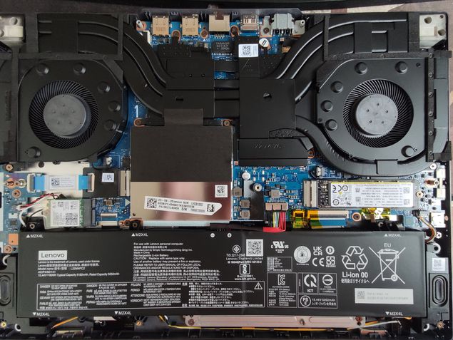 Lenovo Legion Slim 5i - Interior 1
