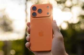 iPhone 17 usa chip próprio para superar Galaxy S25 em teste de conectividade