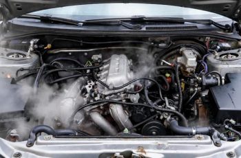Conheça o truque que vai te salvar se o motor do carro esquentar demais