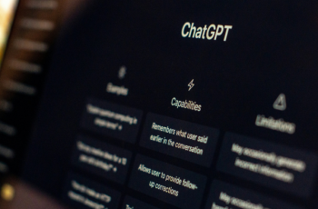 Chefe de cibersegurança dos EUA faz upload de arquivos sigilosos no ChatGPT