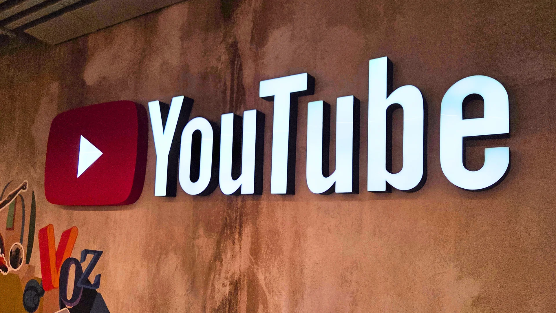 Chegou para você? YouTube testa novo visual do player de vídeo no Android